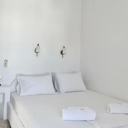 בית הארחה Village Twins איוס חורה