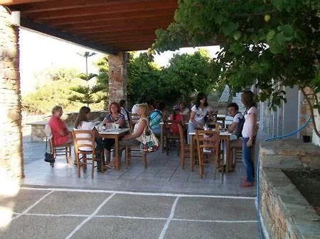 Village Twins בית הארחה