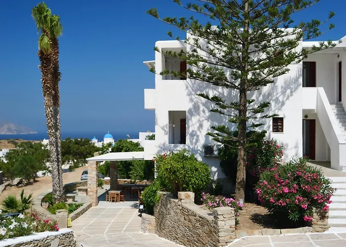 Village Twins Chora (Ios)