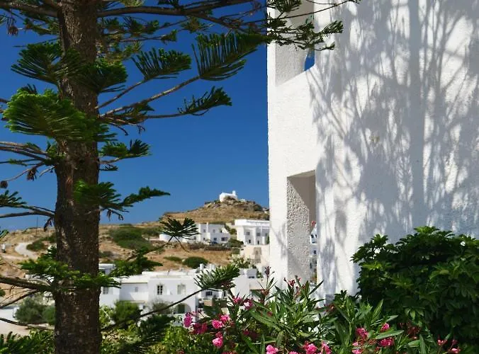 Village Twins Chora (Ios)