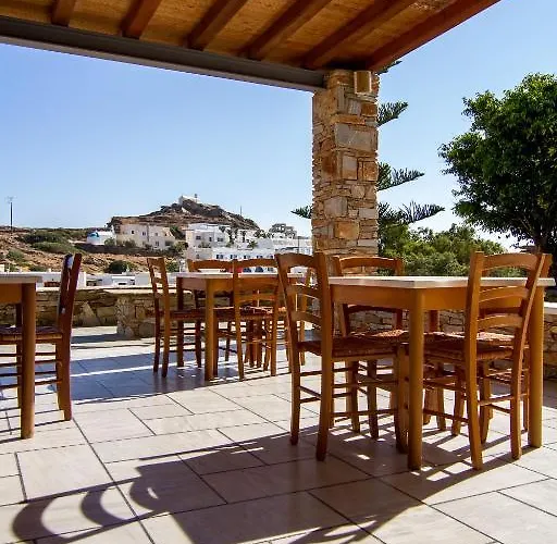 Village Twins Chora (Ios)